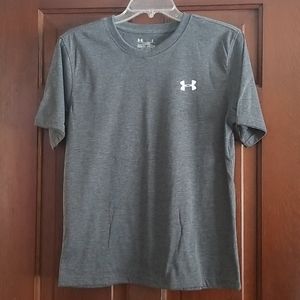 NWOT Under Armour tee